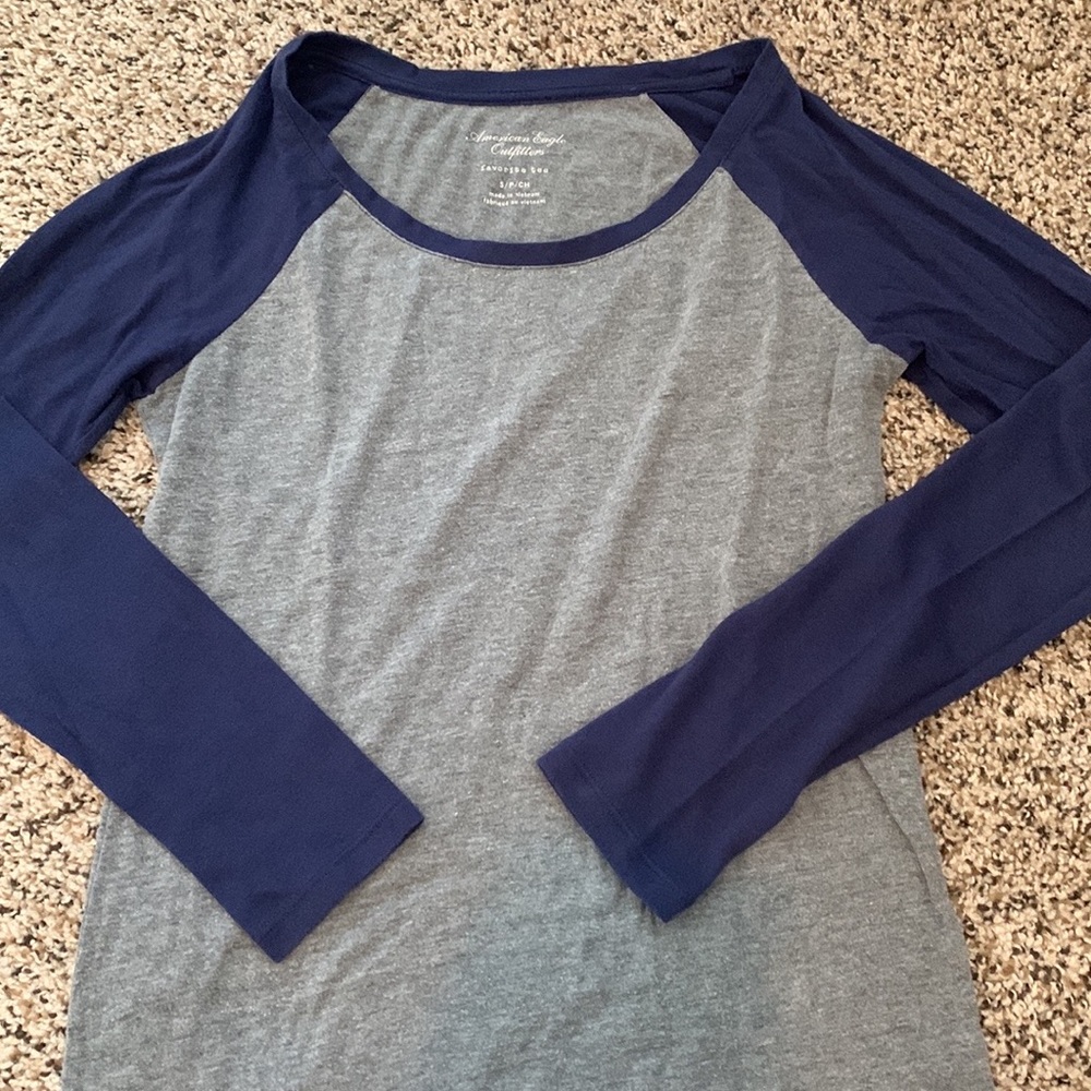 Long sleeve tee shirt